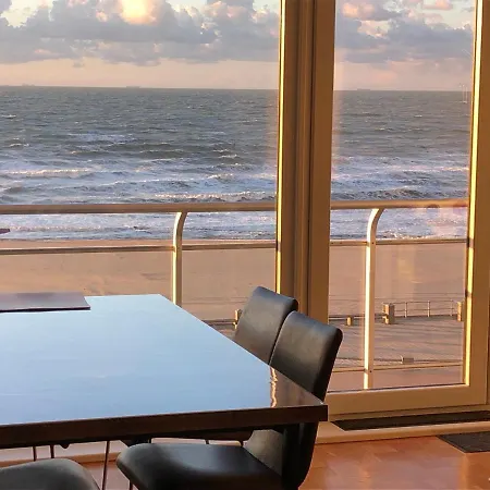 Royal Zeezicht Appartement